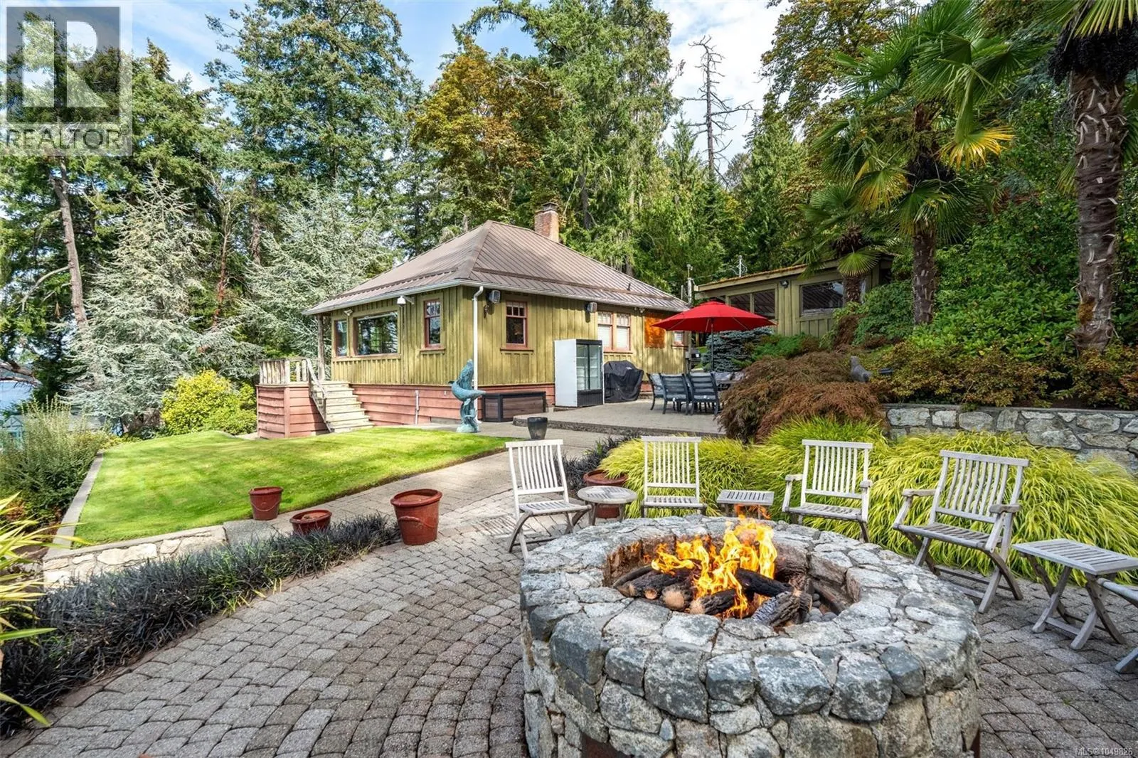 8530 & 8520 West Saanich Rd