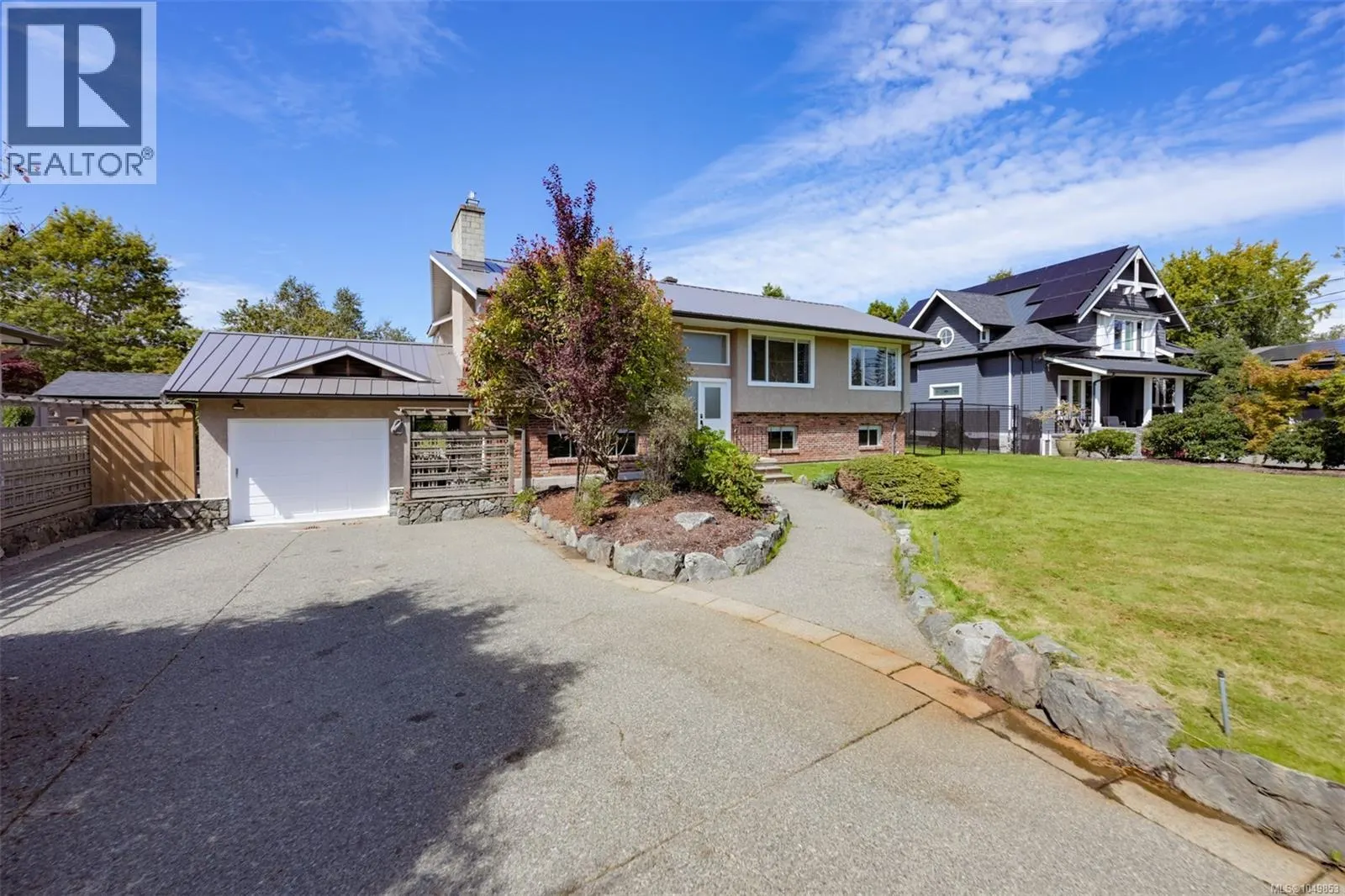 5348 Parker Ave