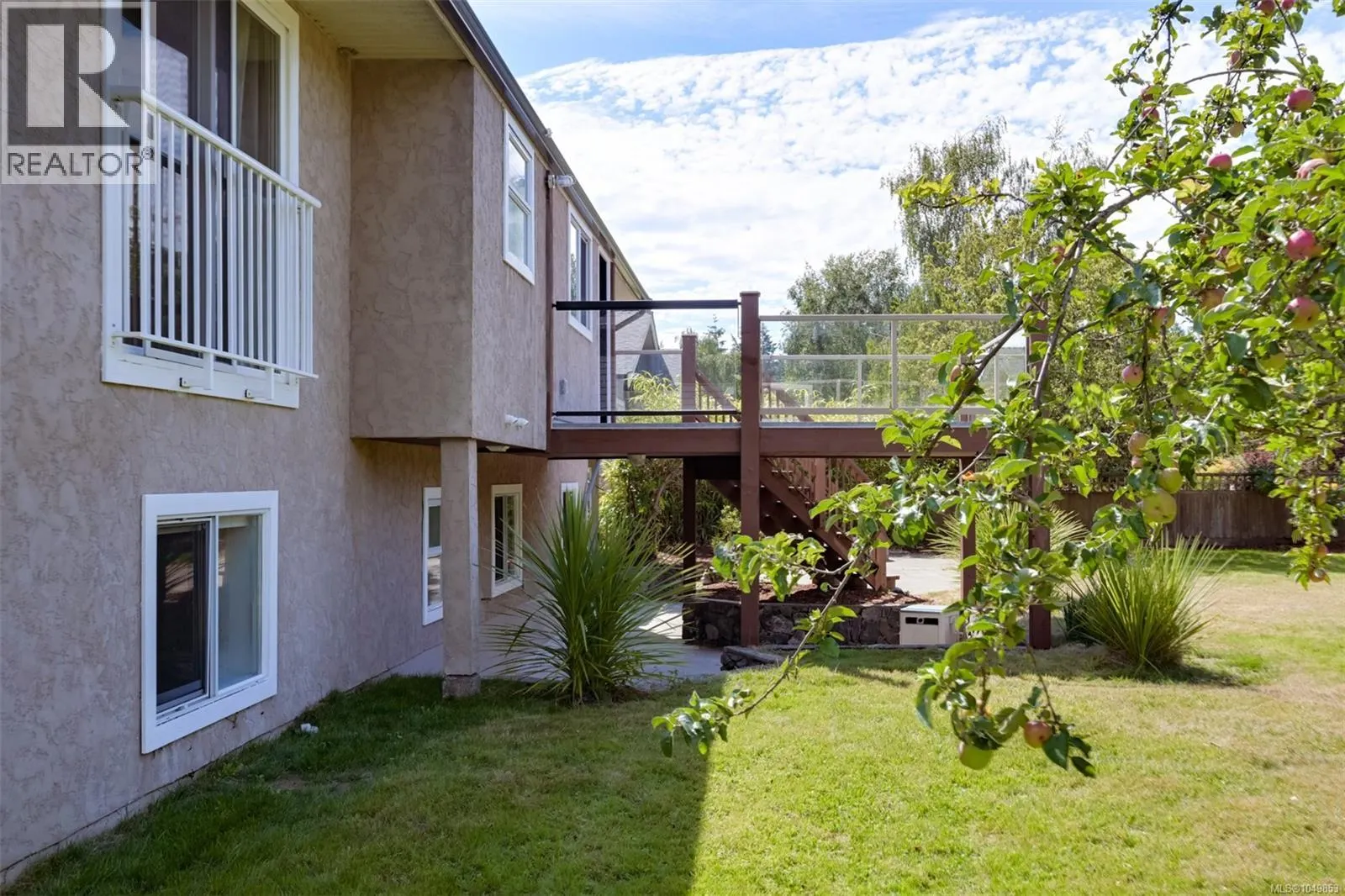 5348 Parker Ave