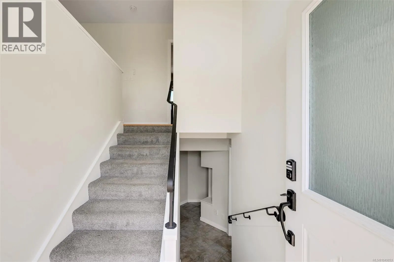 5348 Parker Ave