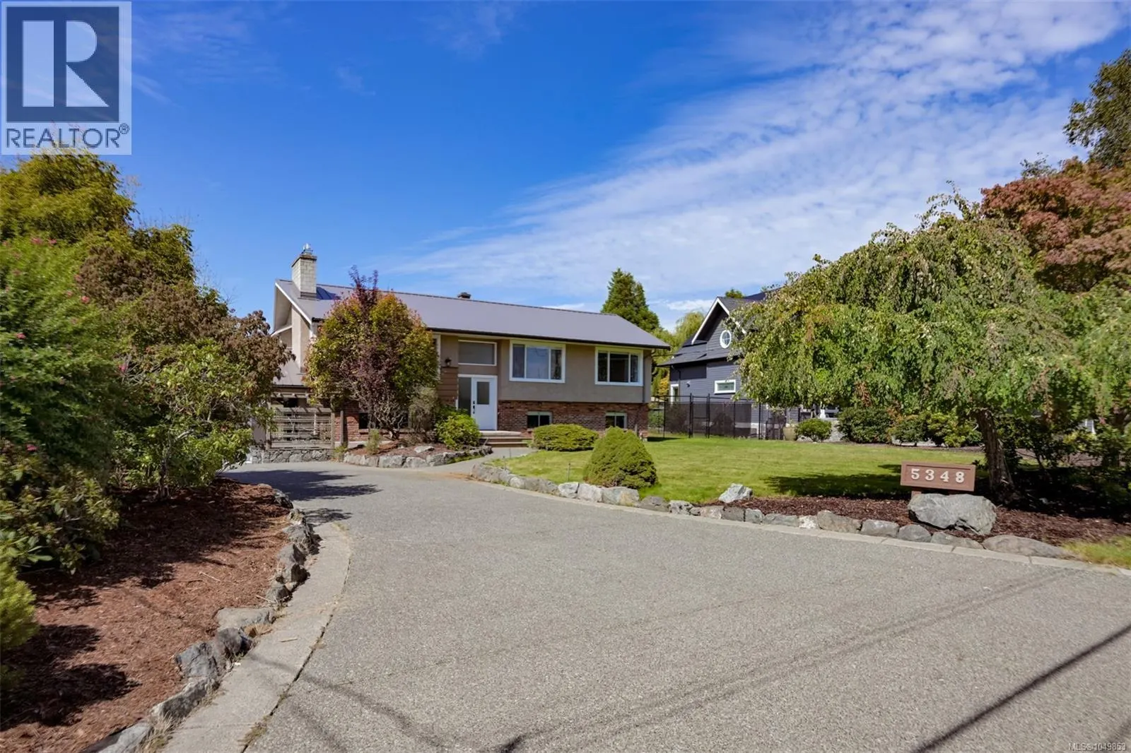 5348 Parker Ave