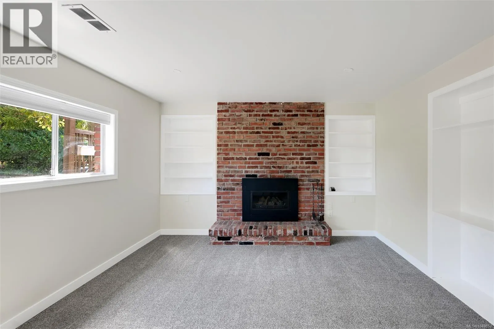 5348 Parker Ave