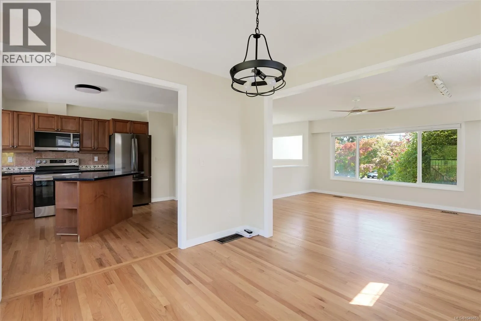 5348 Parker Ave