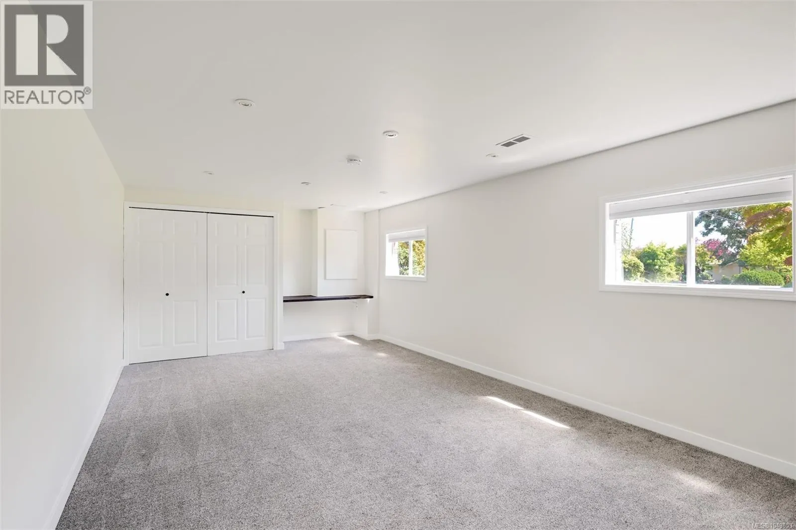 5348 Parker Ave