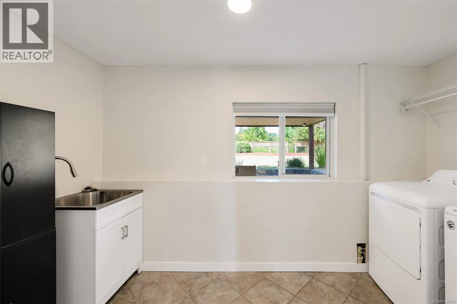 5348 Parker Ave