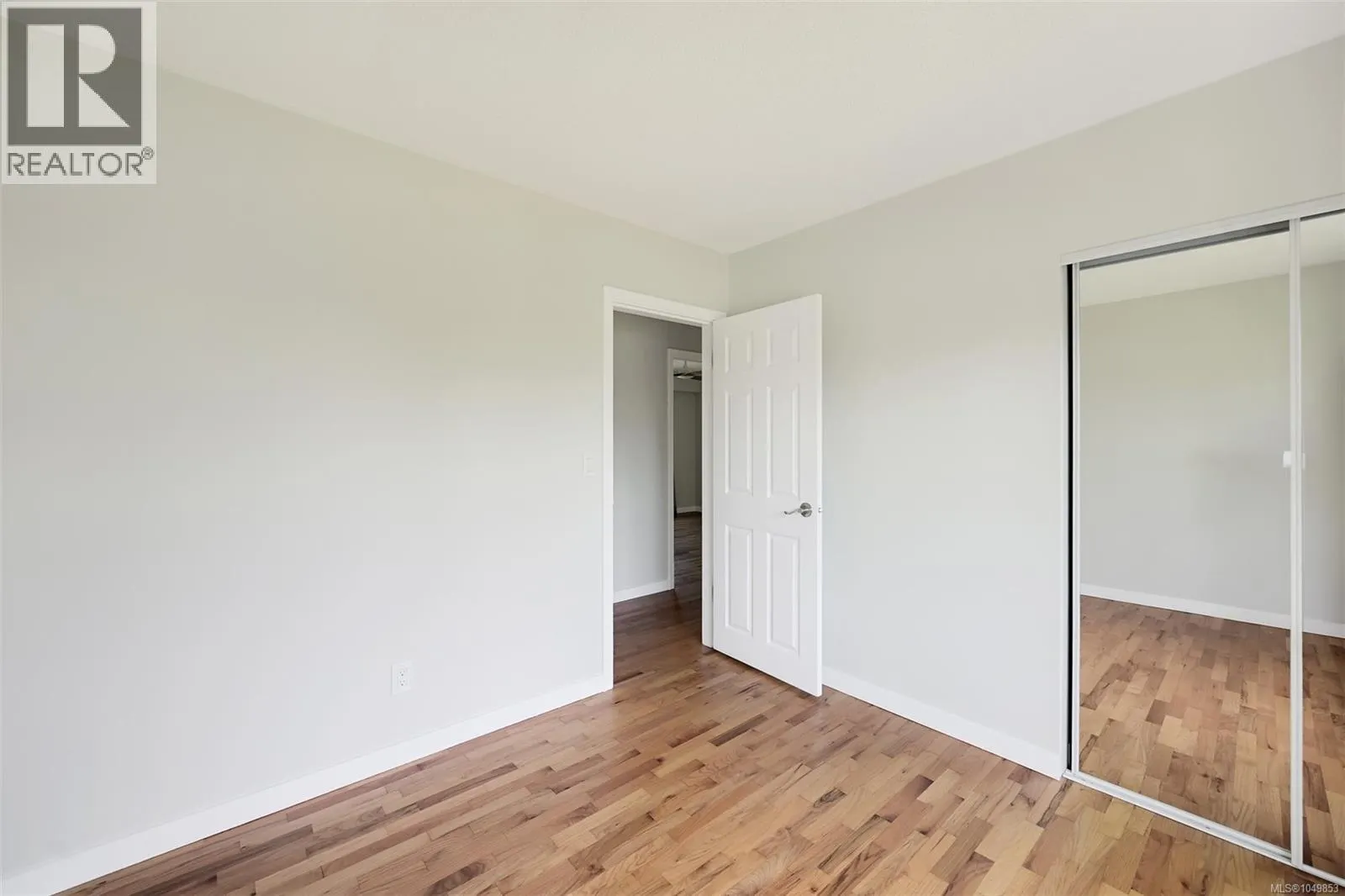 5348 Parker Ave