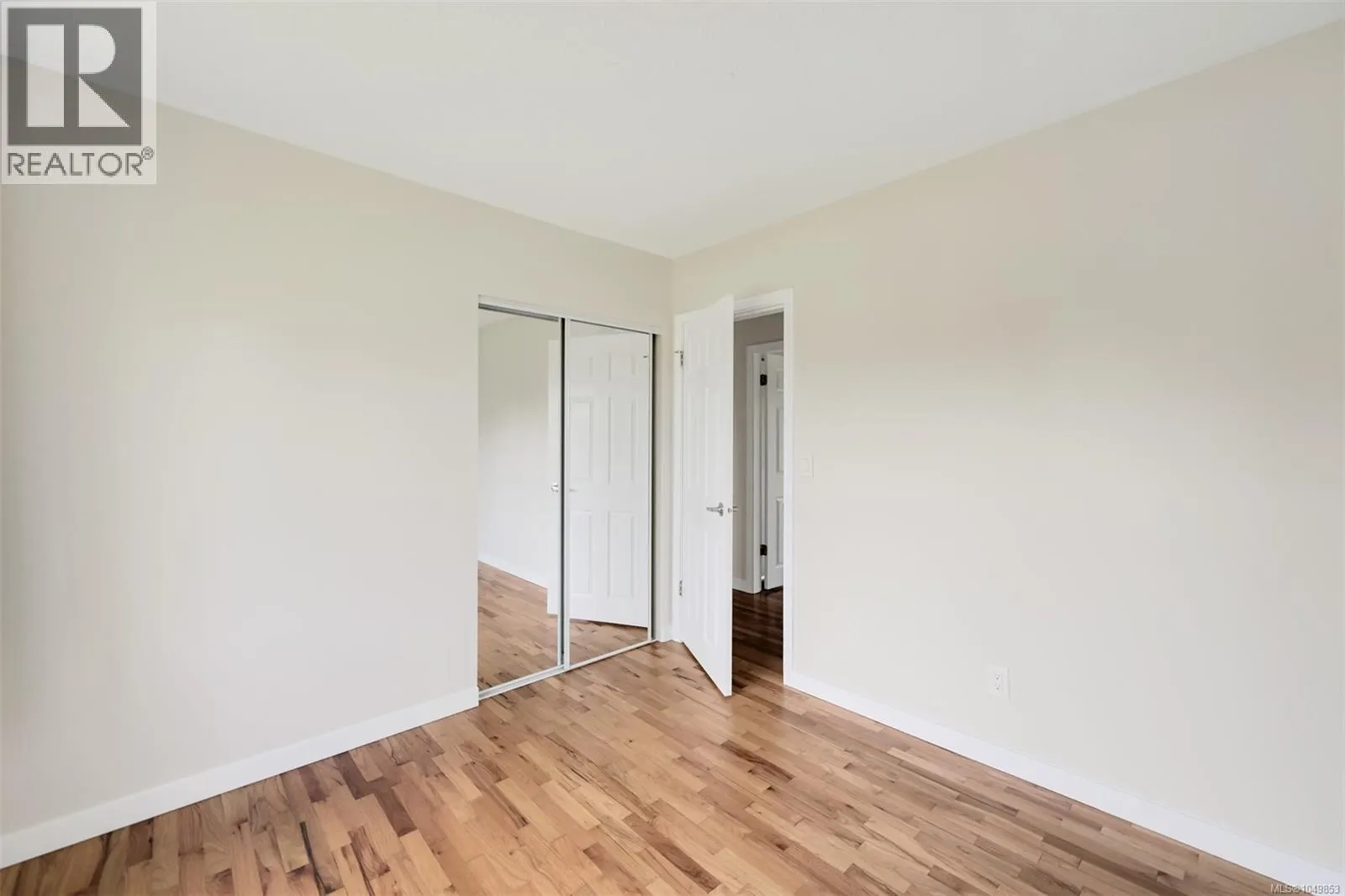 5348 Parker Ave