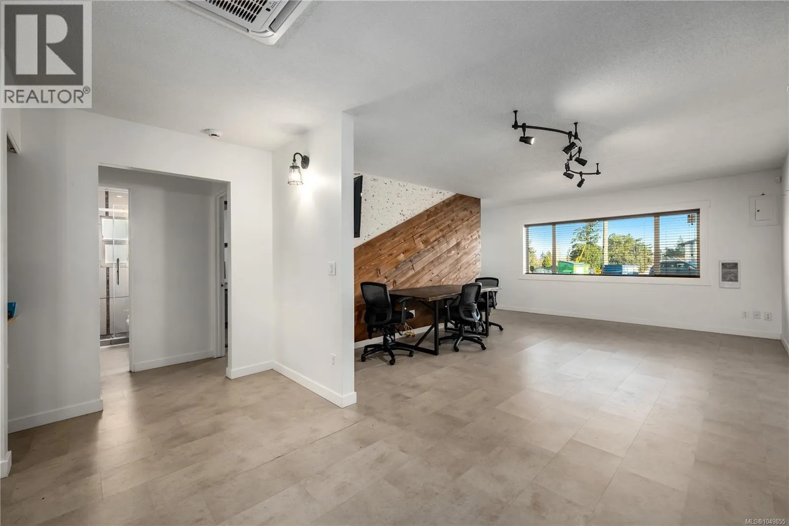 2206/2204 Petersen Pl