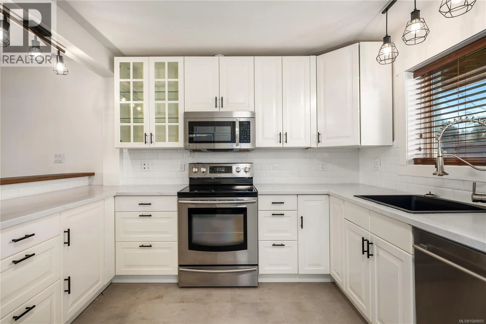 2206/2204 Petersen Pl