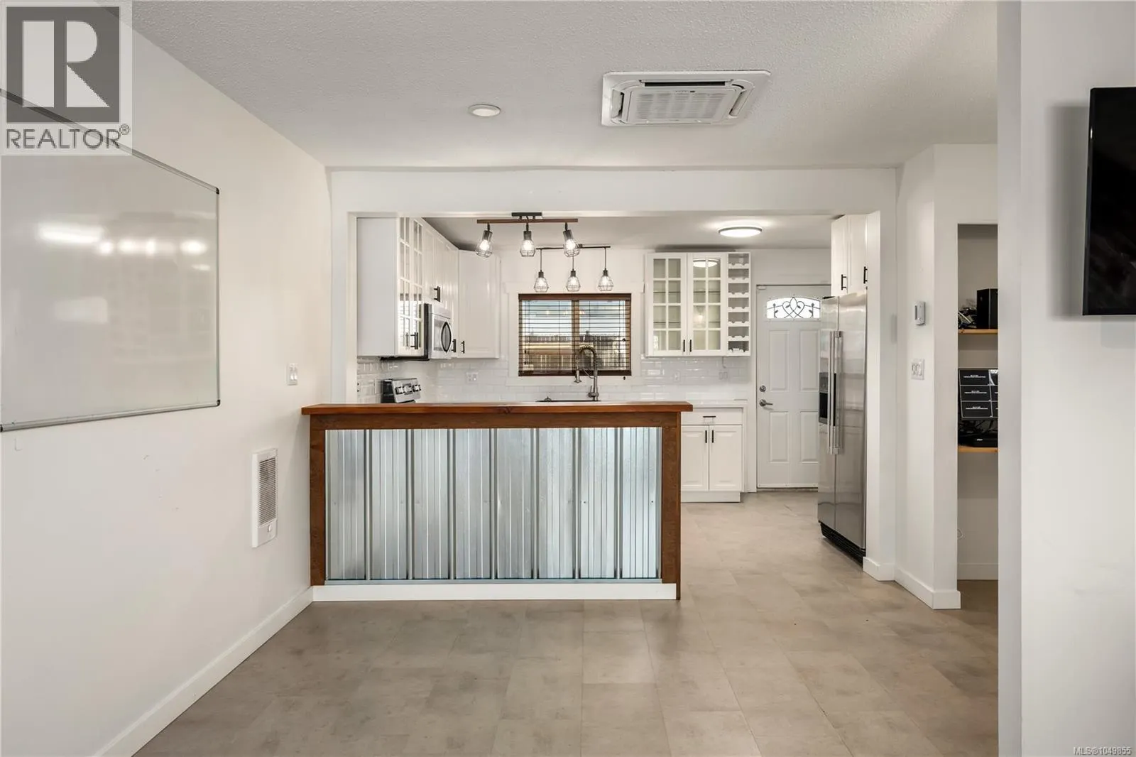 2206/2204 Petersen Pl
