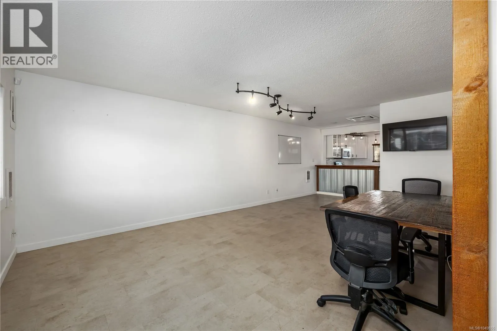2206/2204 Petersen Pl