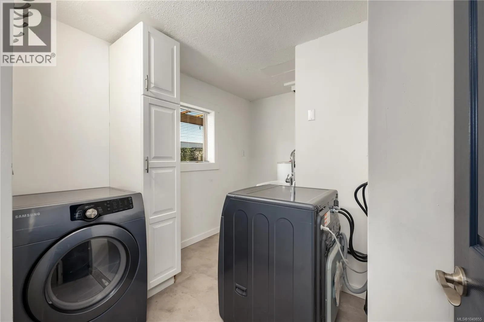 2206/2204 Petersen Pl