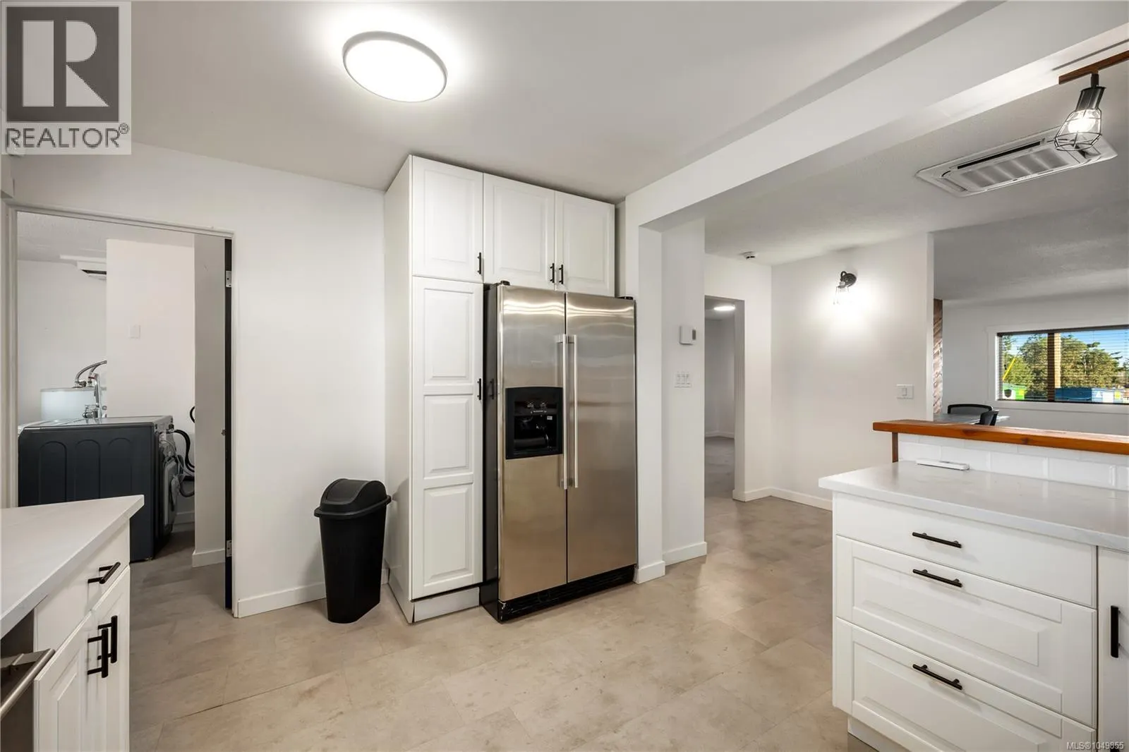 2206/2204 Petersen Pl