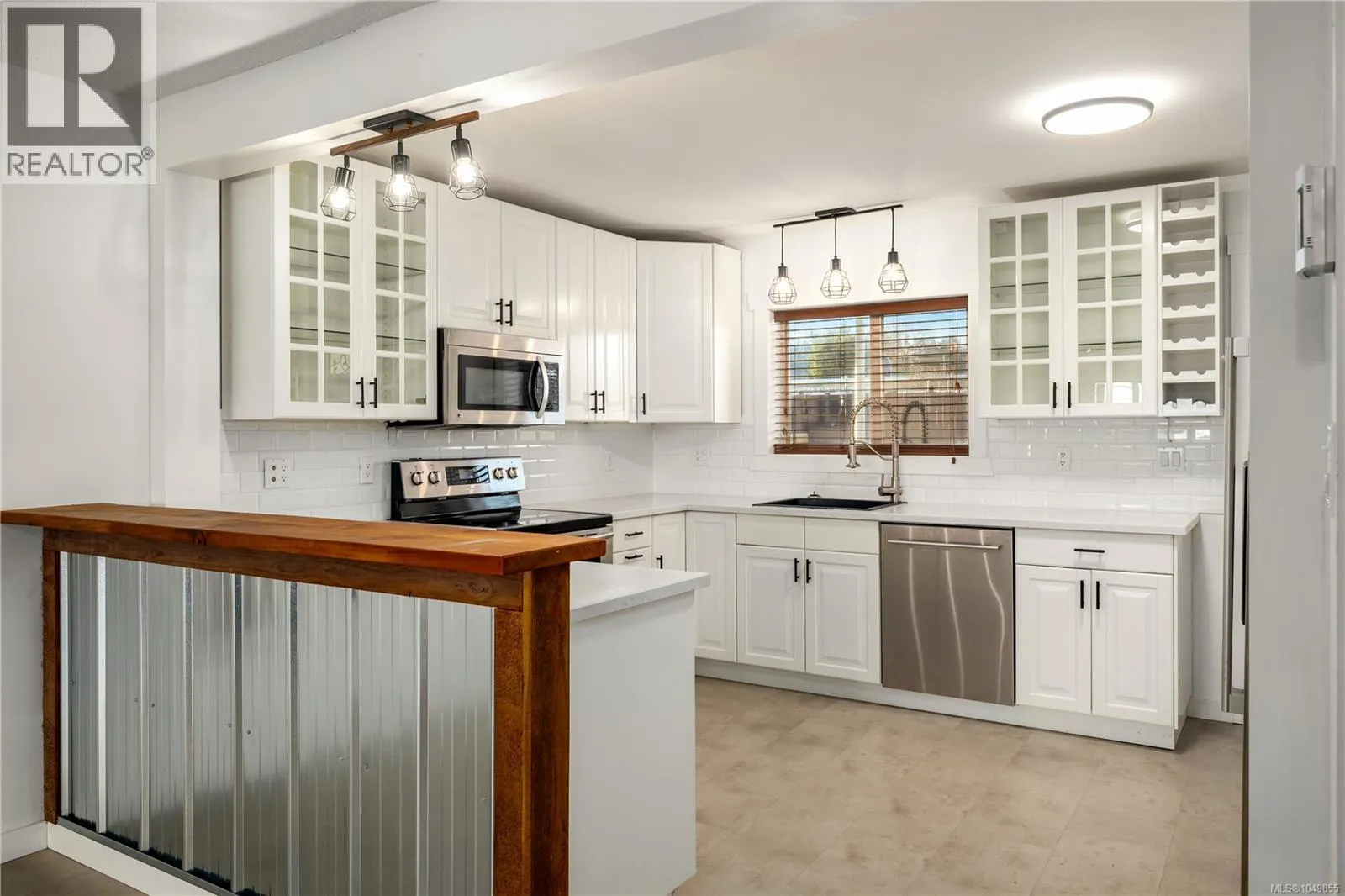 2206/2204 Petersen Pl