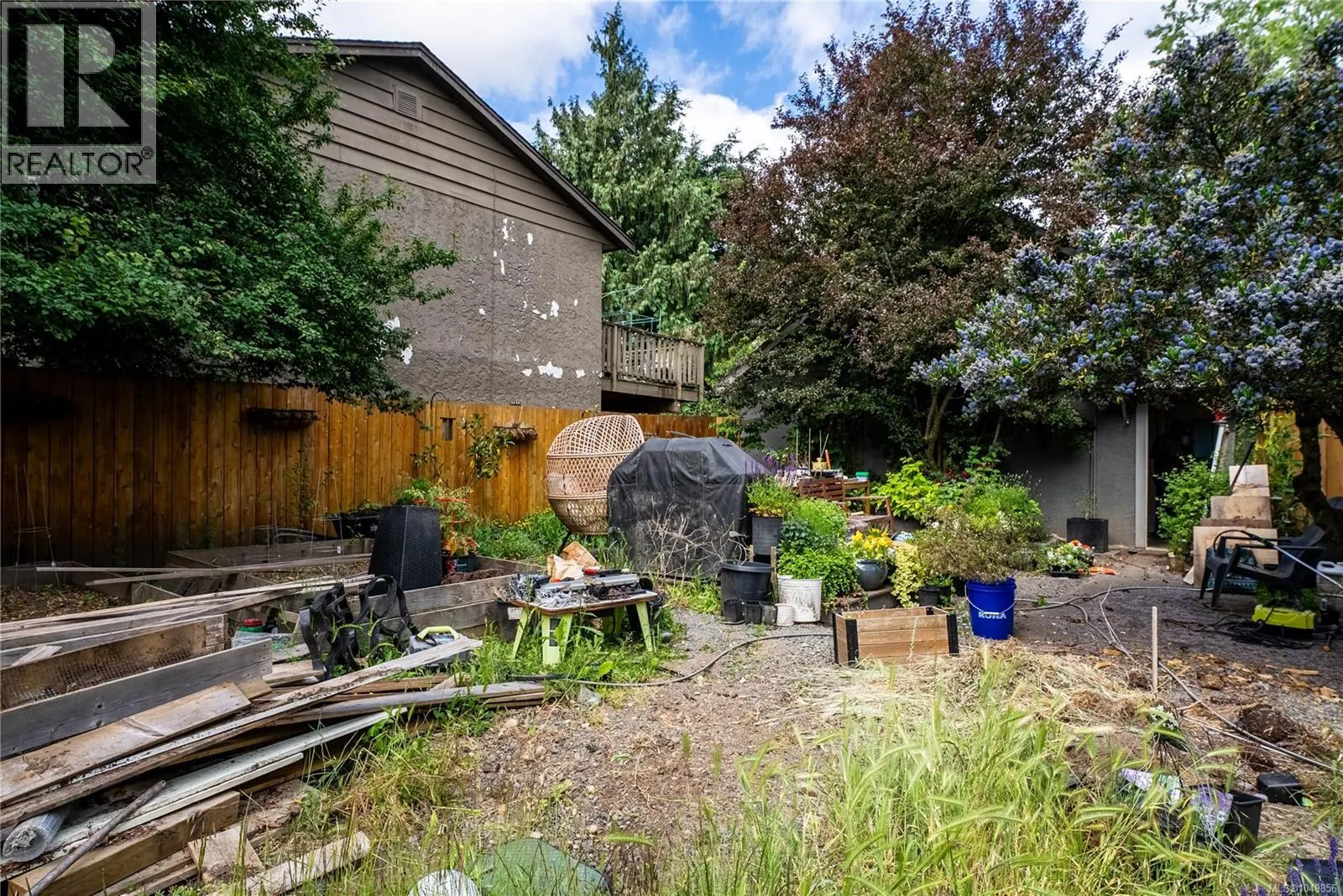 1011 Costin Ave