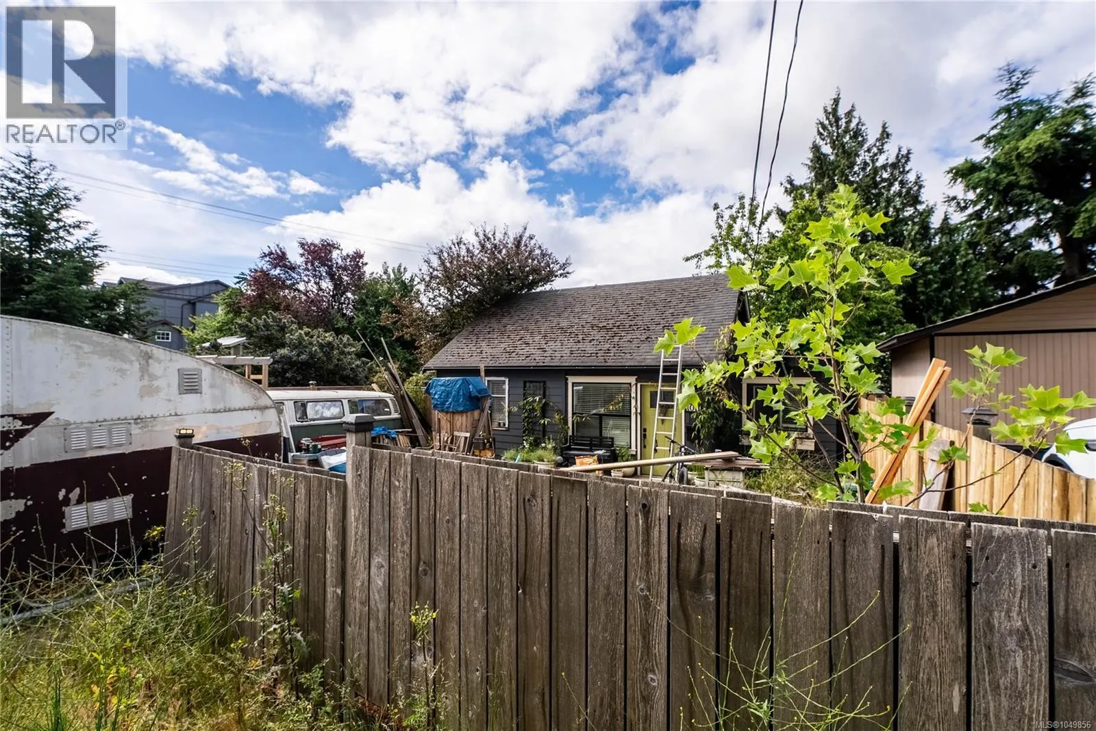 1011 Costin Ave