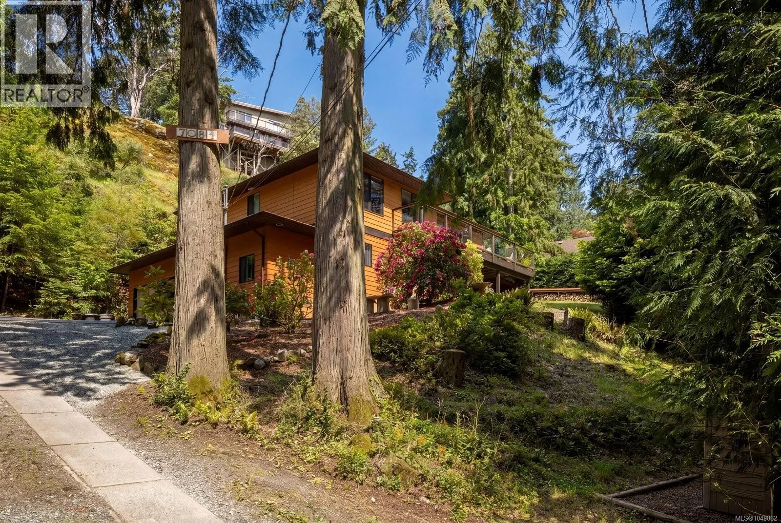 7084 Willis Point Rd