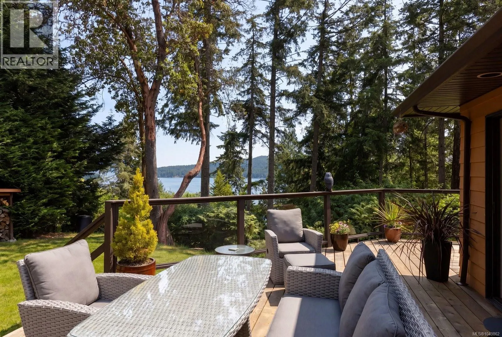 7084 Willis Point Rd