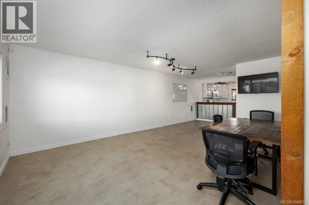 2204/2206 Petersen Pl