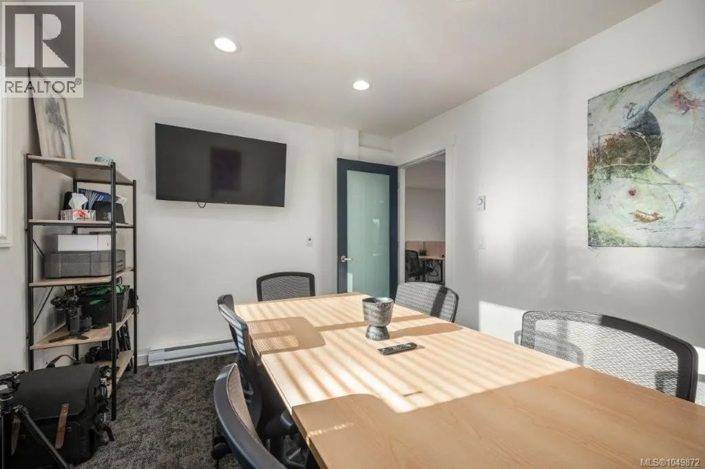 2204/2206 Petersen Pl