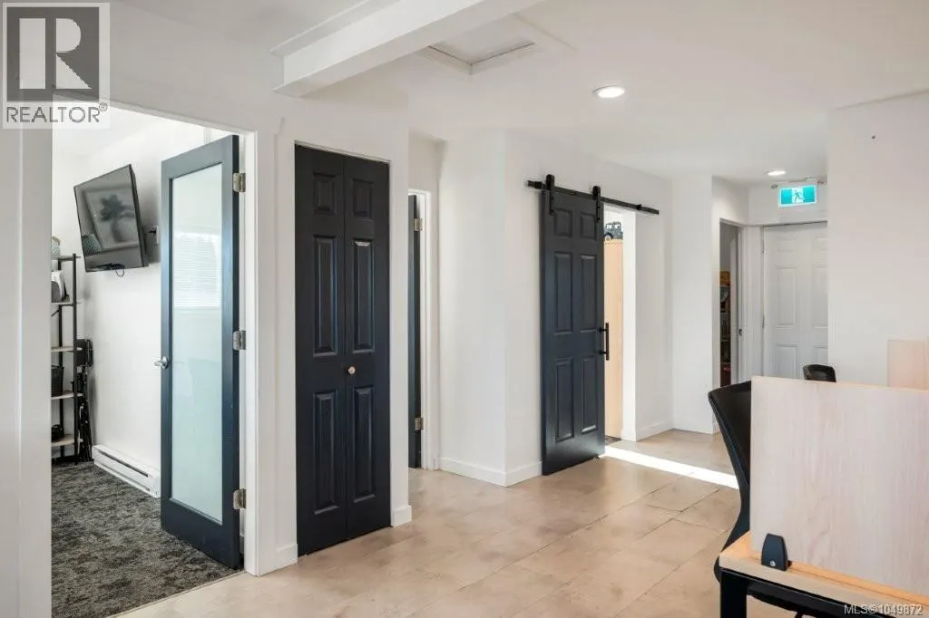 2204/2206 Petersen Pl