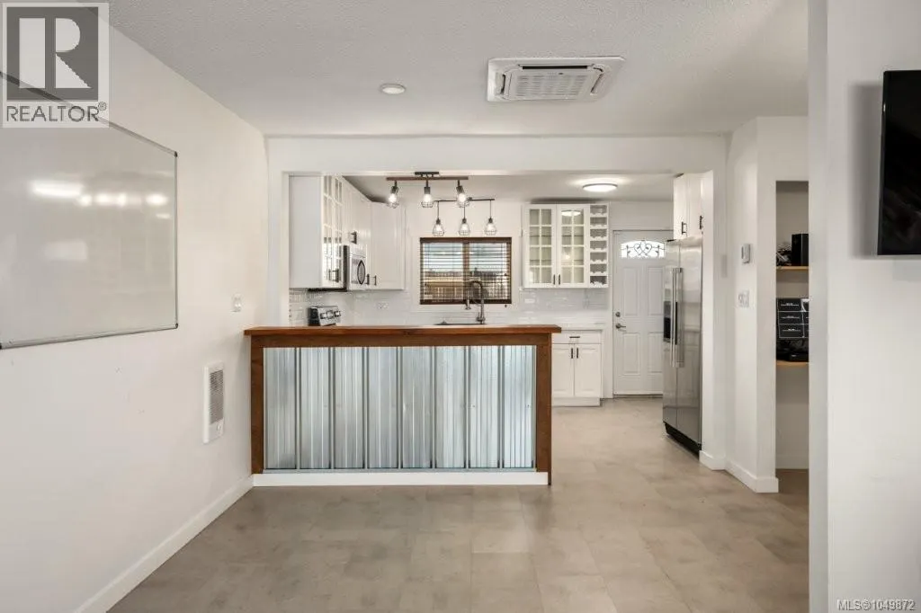 2204/2206 Petersen Pl