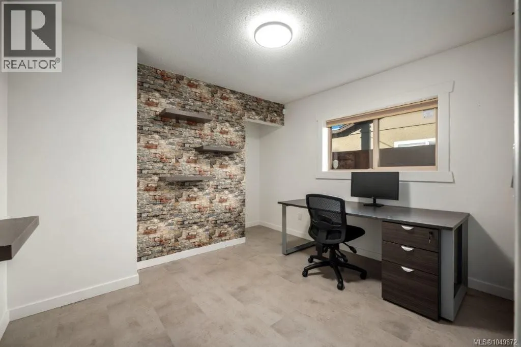 2204/2206 Petersen Pl