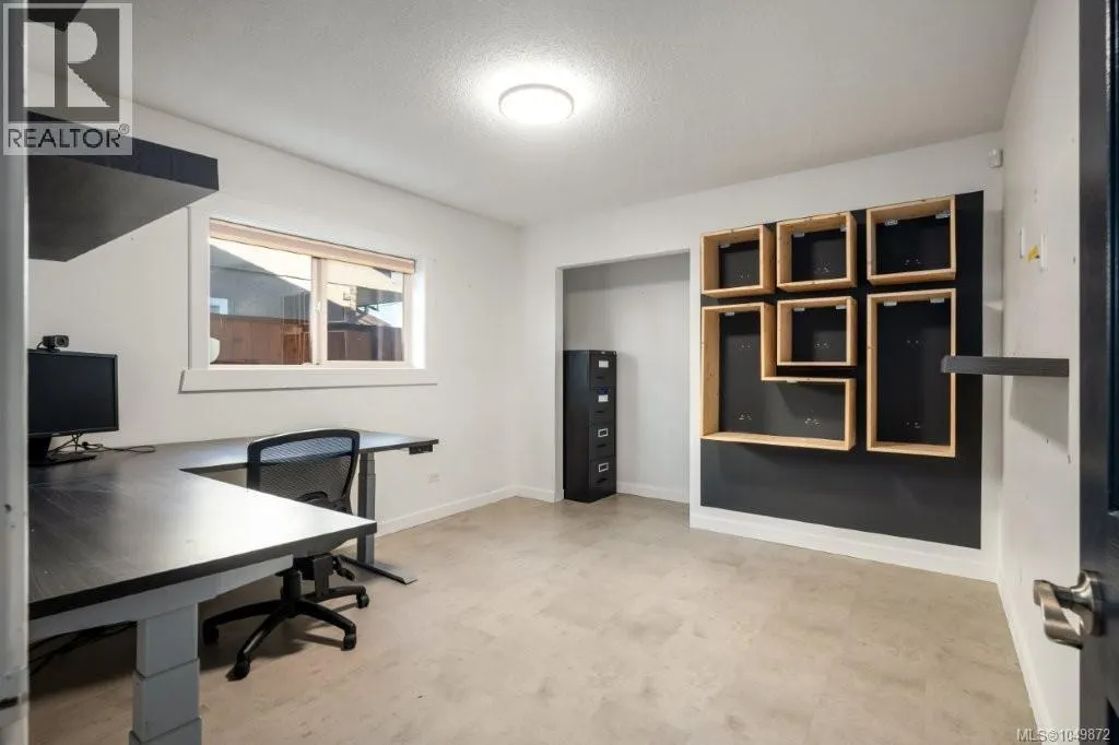 2204/2206 Petersen Pl