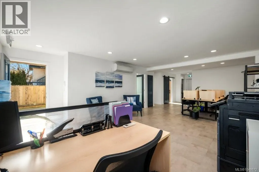 2204/2206 Petersen Pl