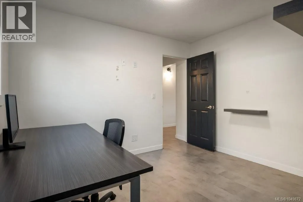 2204/2206 Petersen Pl