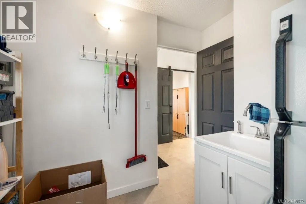 2204/2206 Petersen Pl