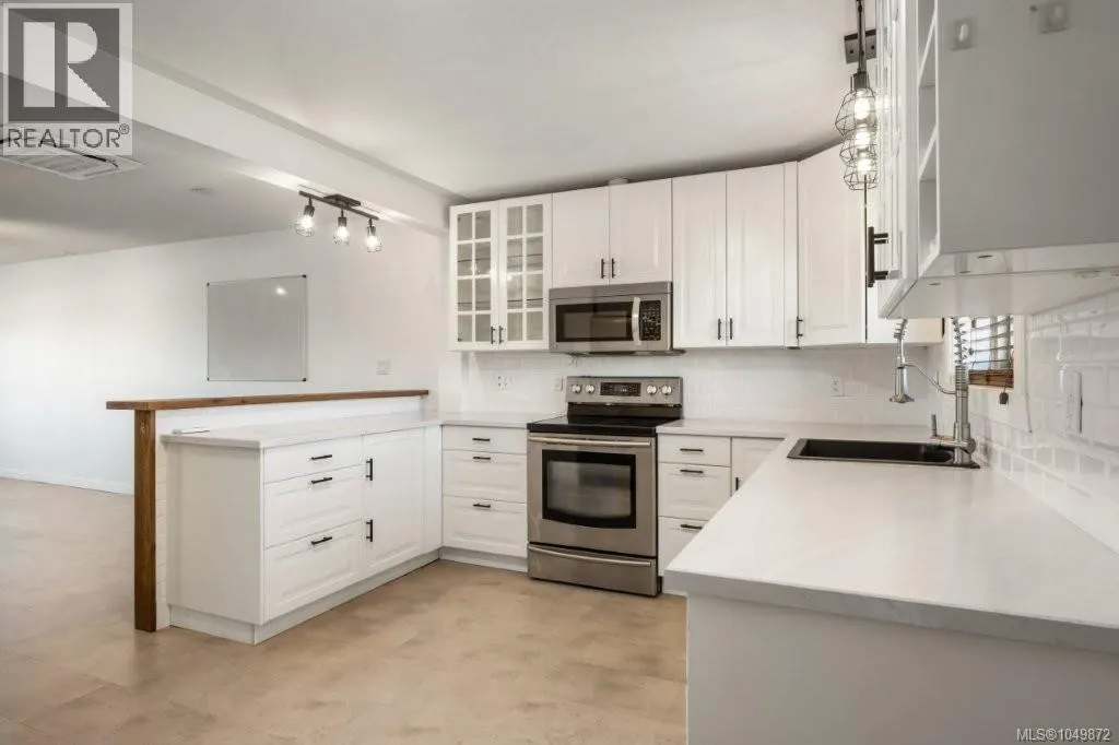 2204/2206 Petersen Pl