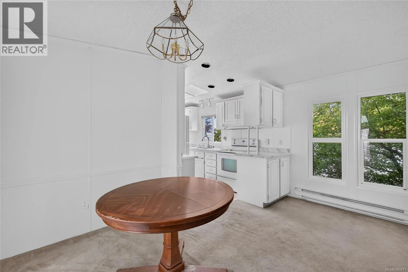88 7583 Central Saanich Rd