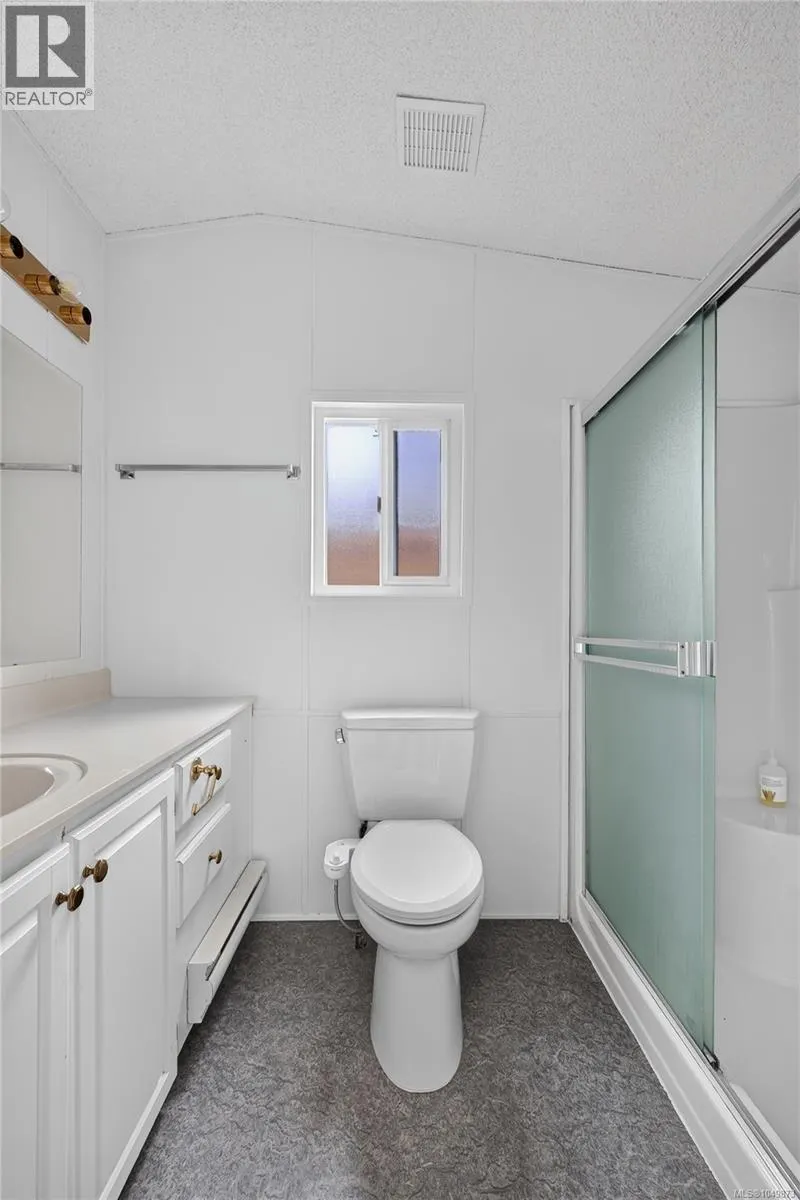 88 7583 Central Saanich Rd