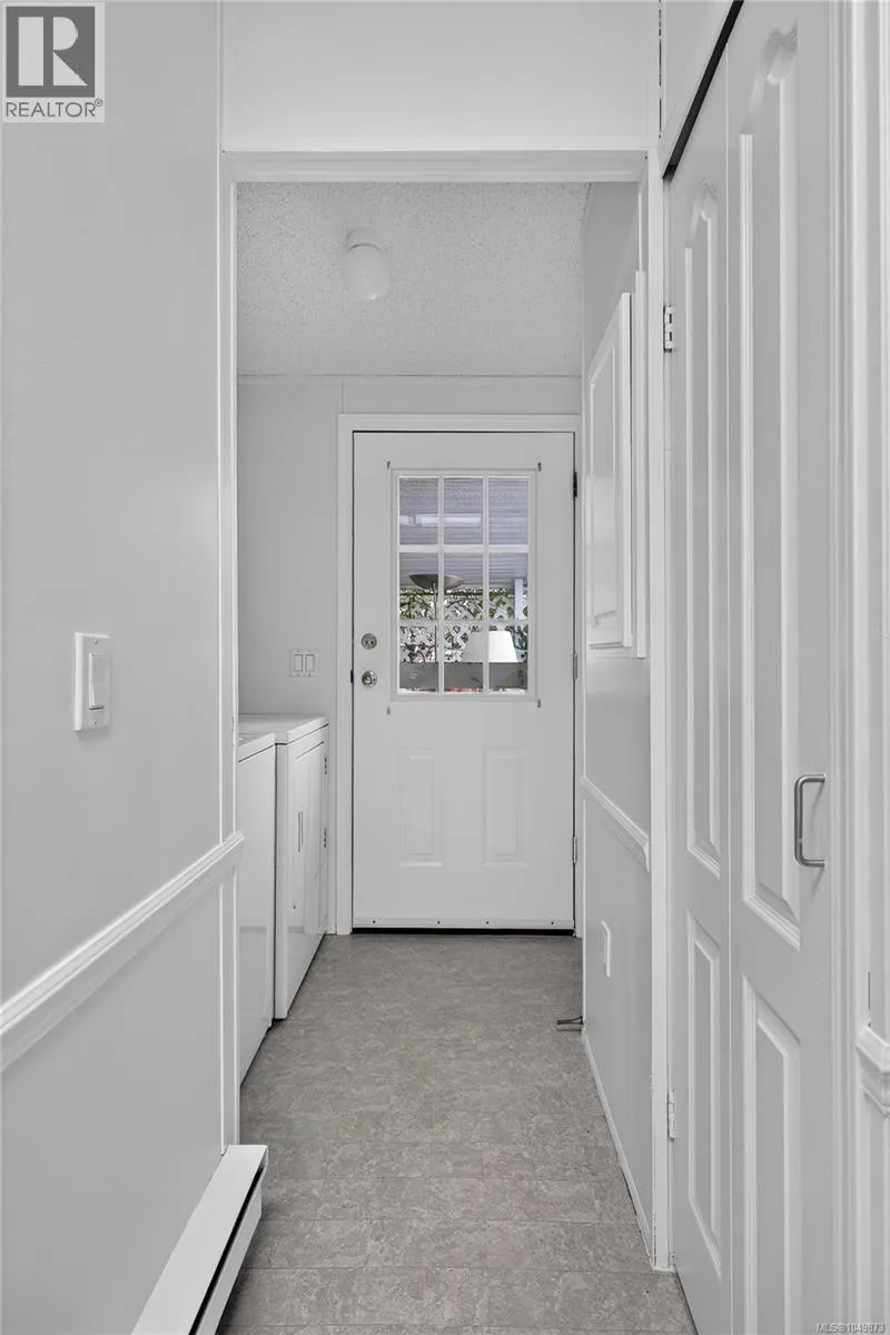88 7583 Central Saanich Rd