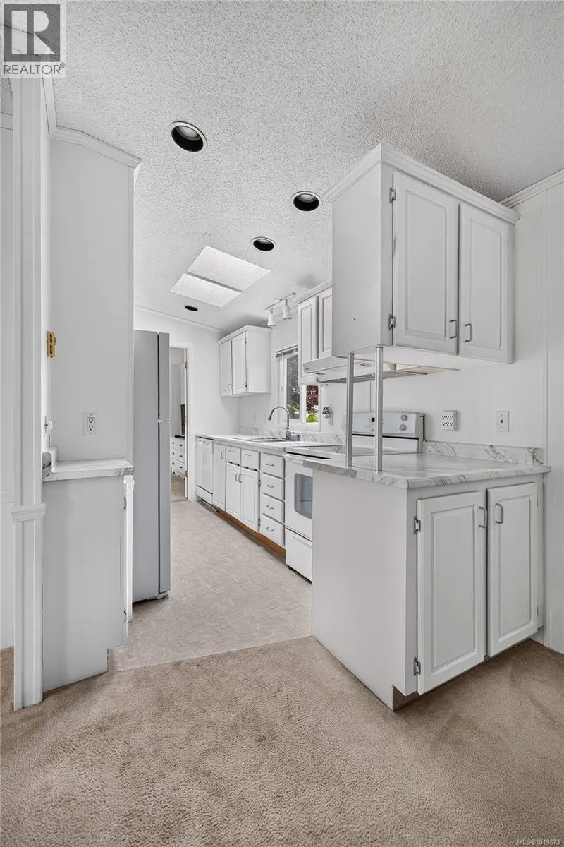 88 7583 Central Saanich Rd
