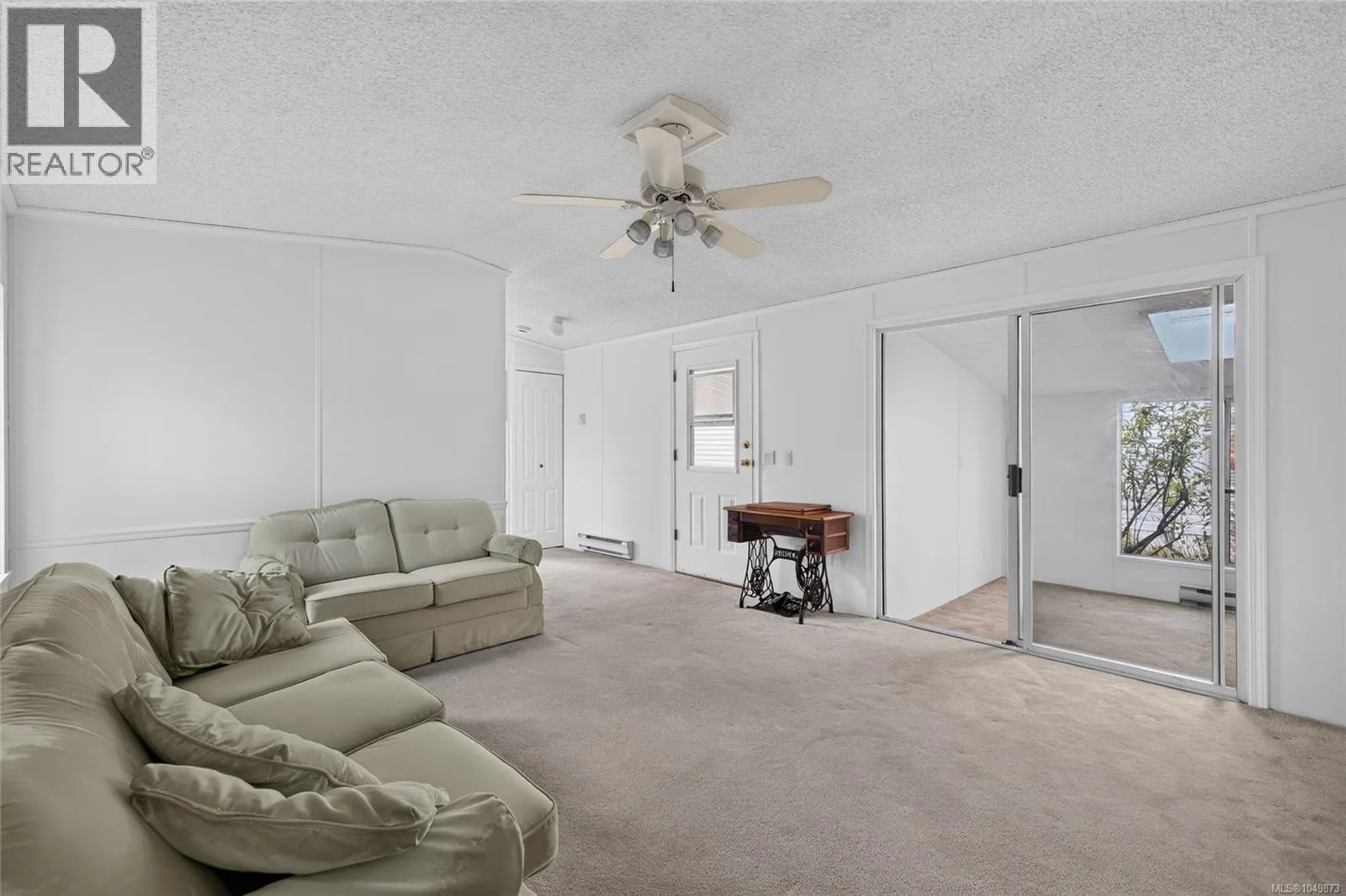 88 7583 Central Saanich Rd