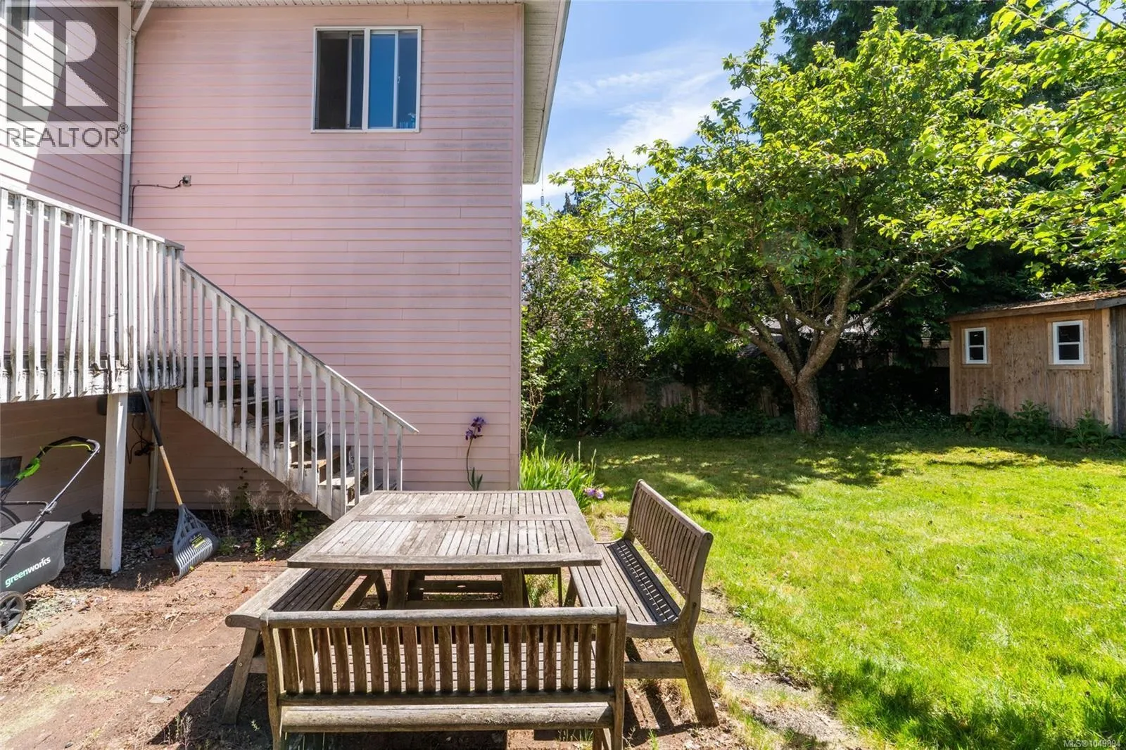 2561 Sinclair Rd