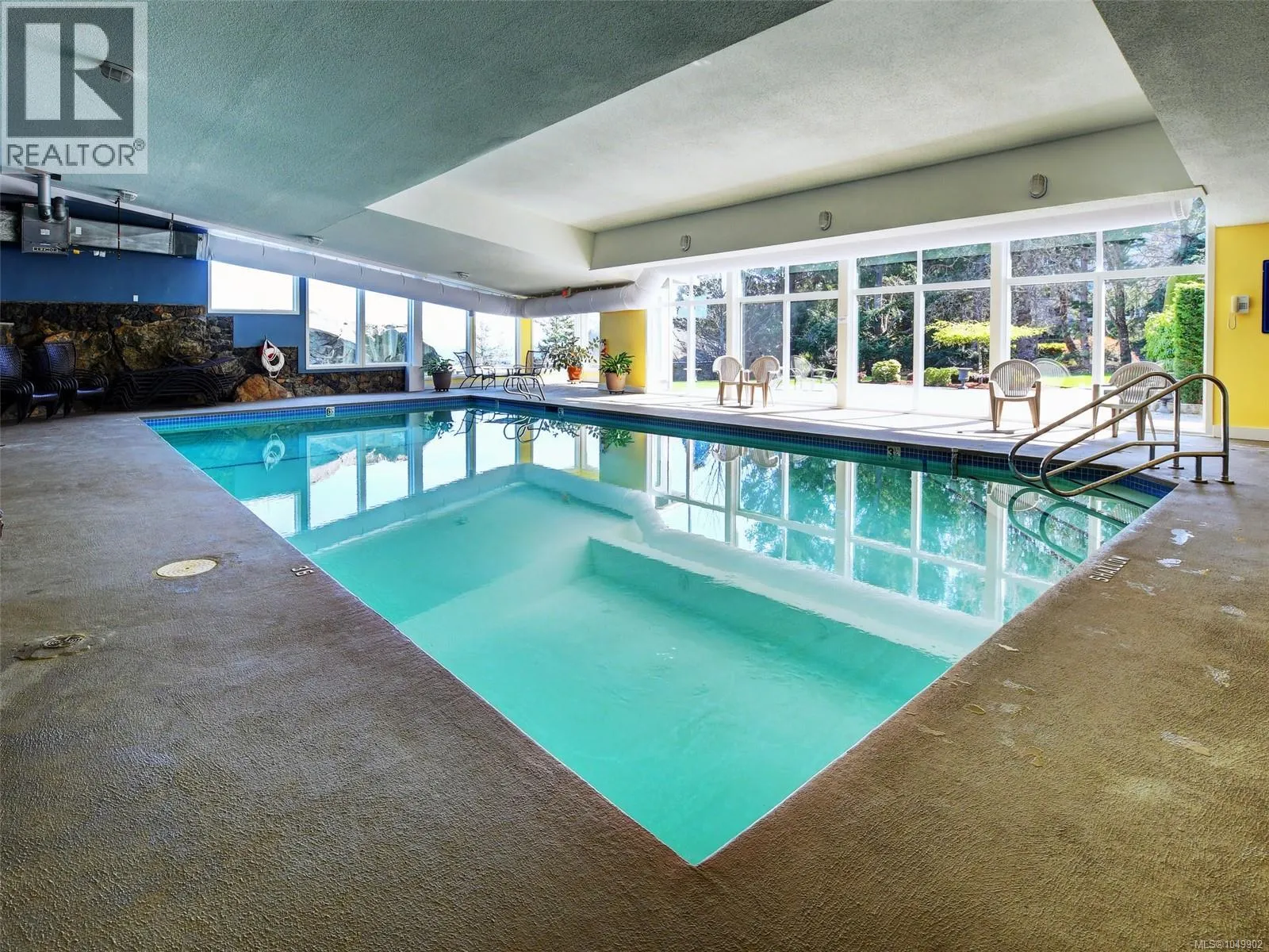 3105 2829 Arbutus Rd
