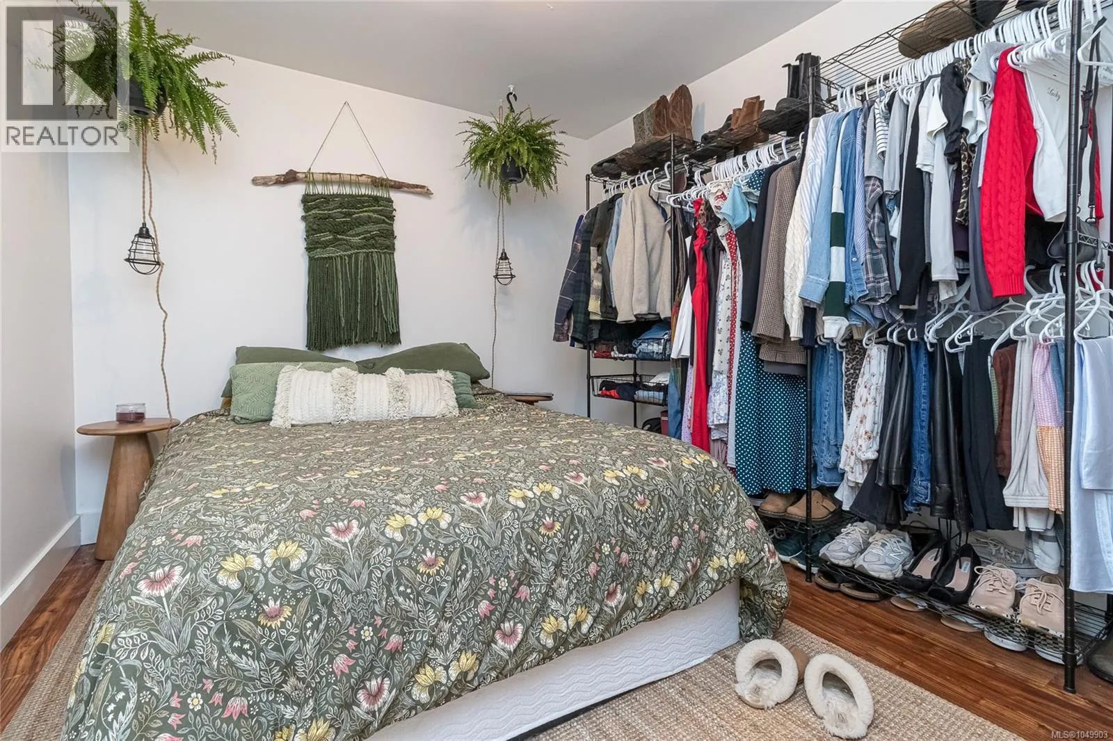 5168 Santa Clara Ave