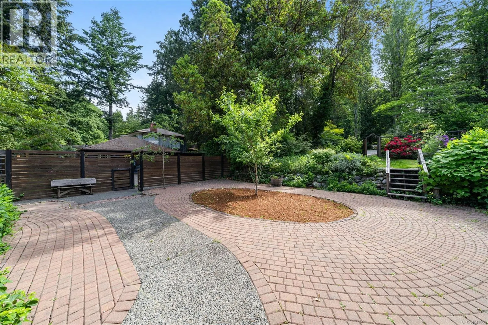 5168 Santa Clara Ave