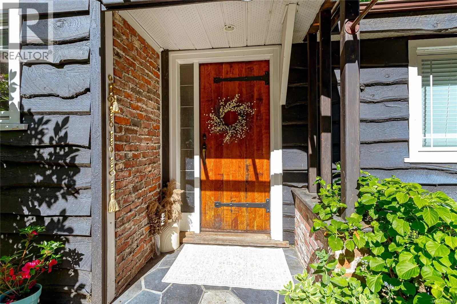 5168 Santa Clara Ave
