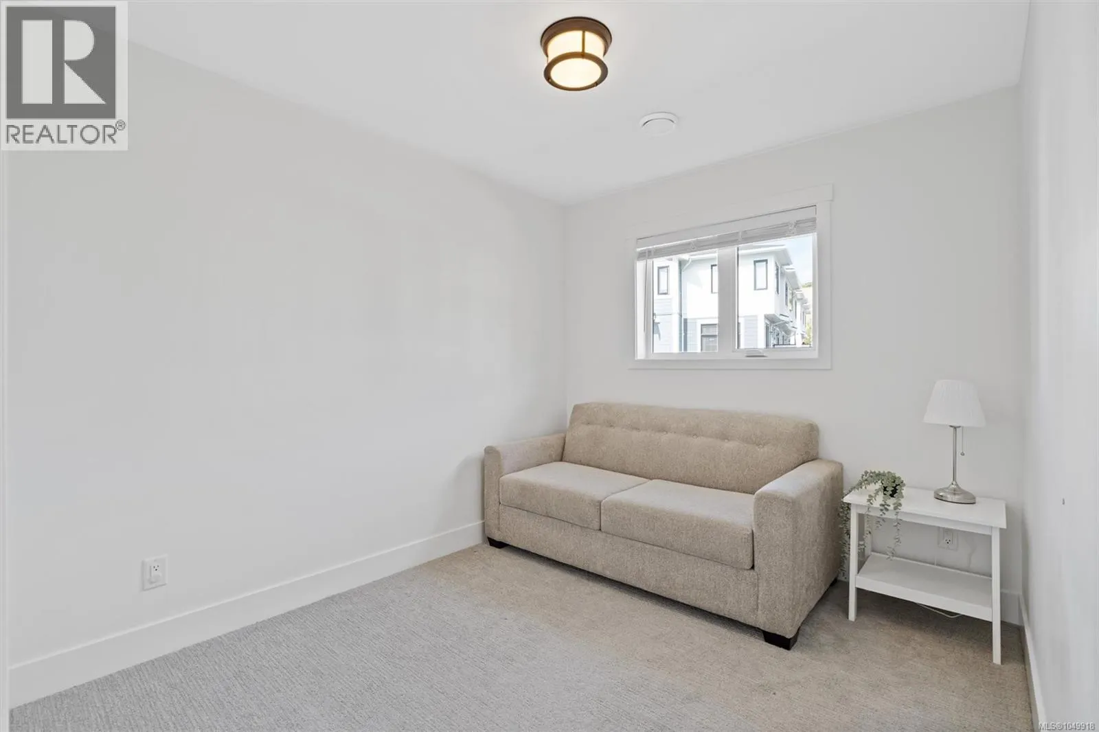 60 255 Caspian Dr