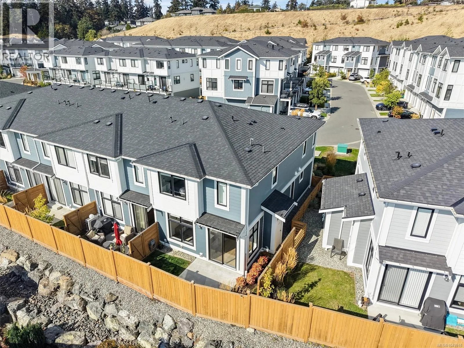 60 255 Caspian Dr