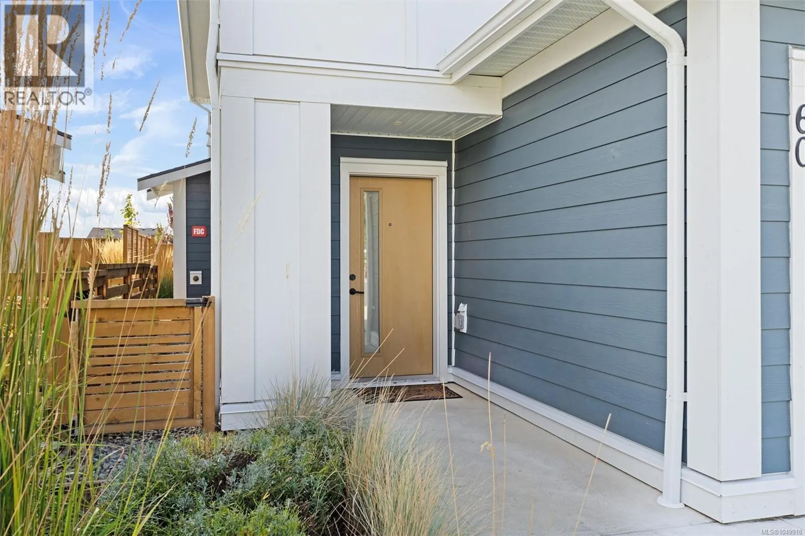 60 255 Caspian Dr
