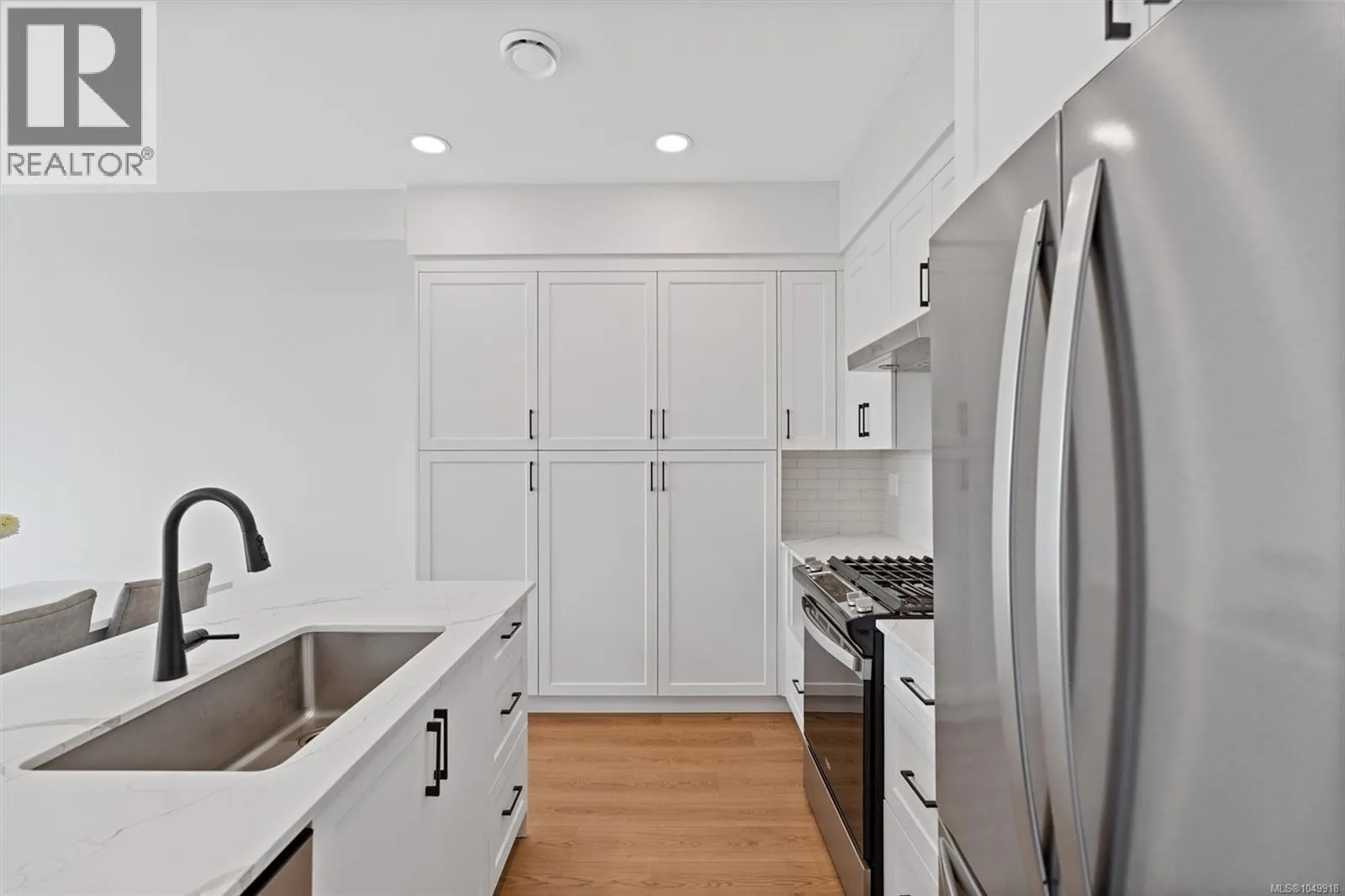 60 255 Caspian Dr