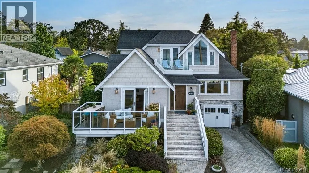 1244 Beach Dr
