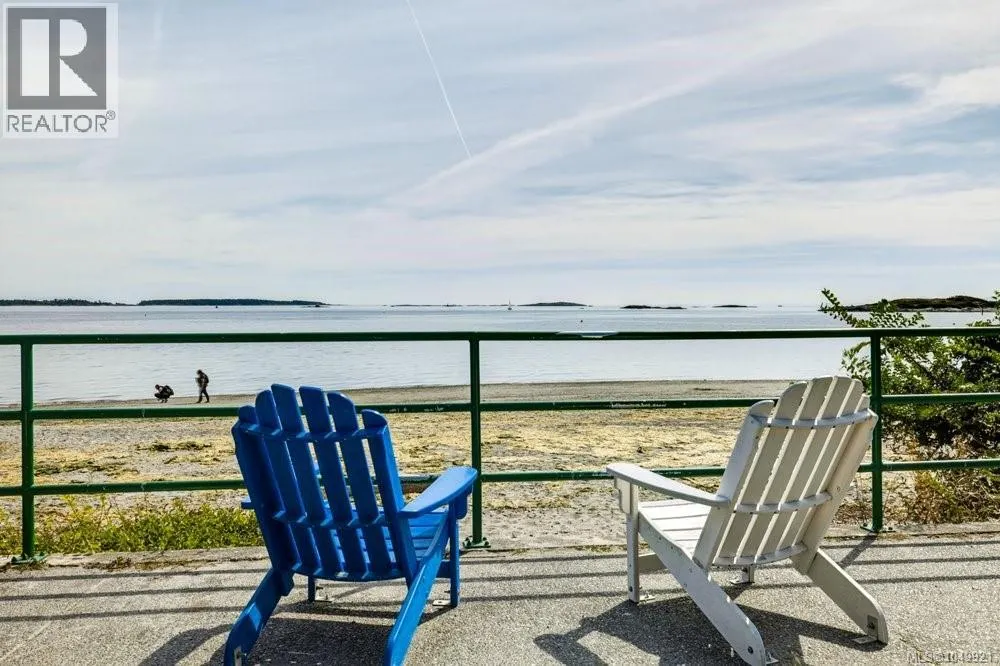 1244 Beach Dr