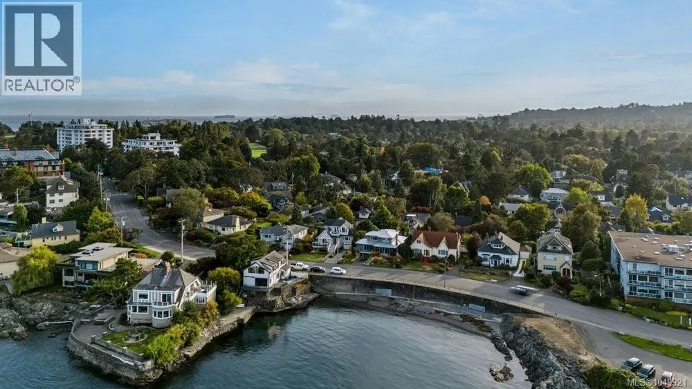 1244 Beach Dr