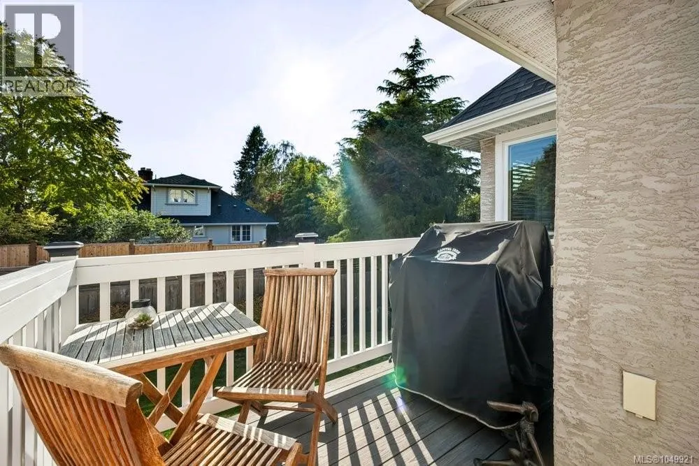 1244 Beach Dr